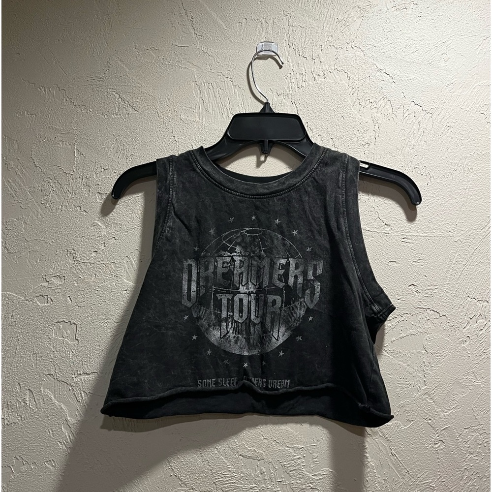 Band tee, dreamers tour, cropped